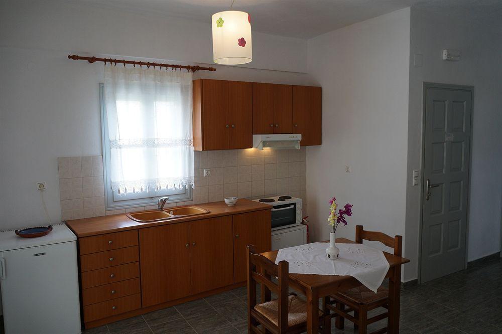 Klados Studios & Apartments Cherronisos  Екстериор снимка