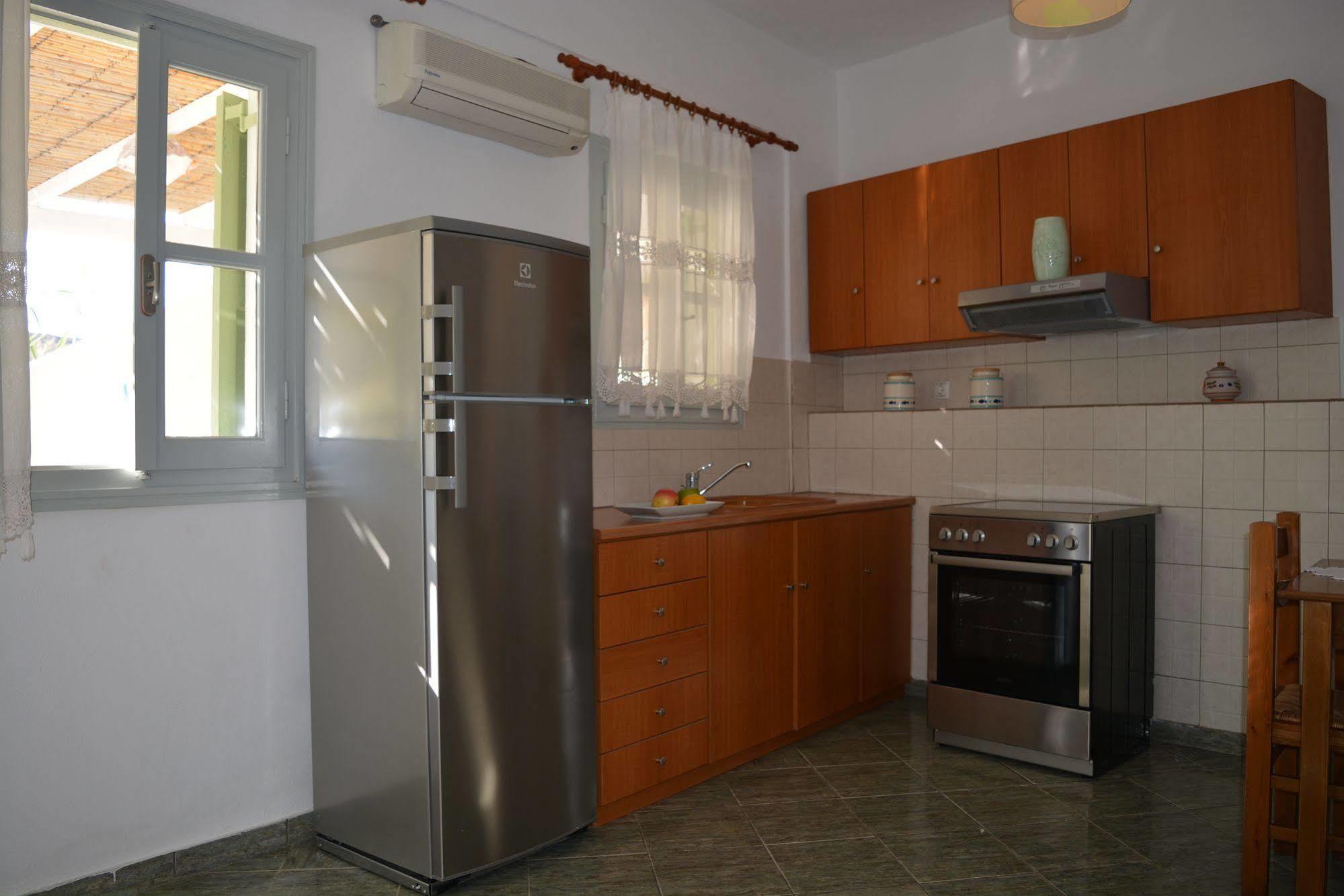 Klados Studios & Apartments Cherronisos  Екстериор снимка